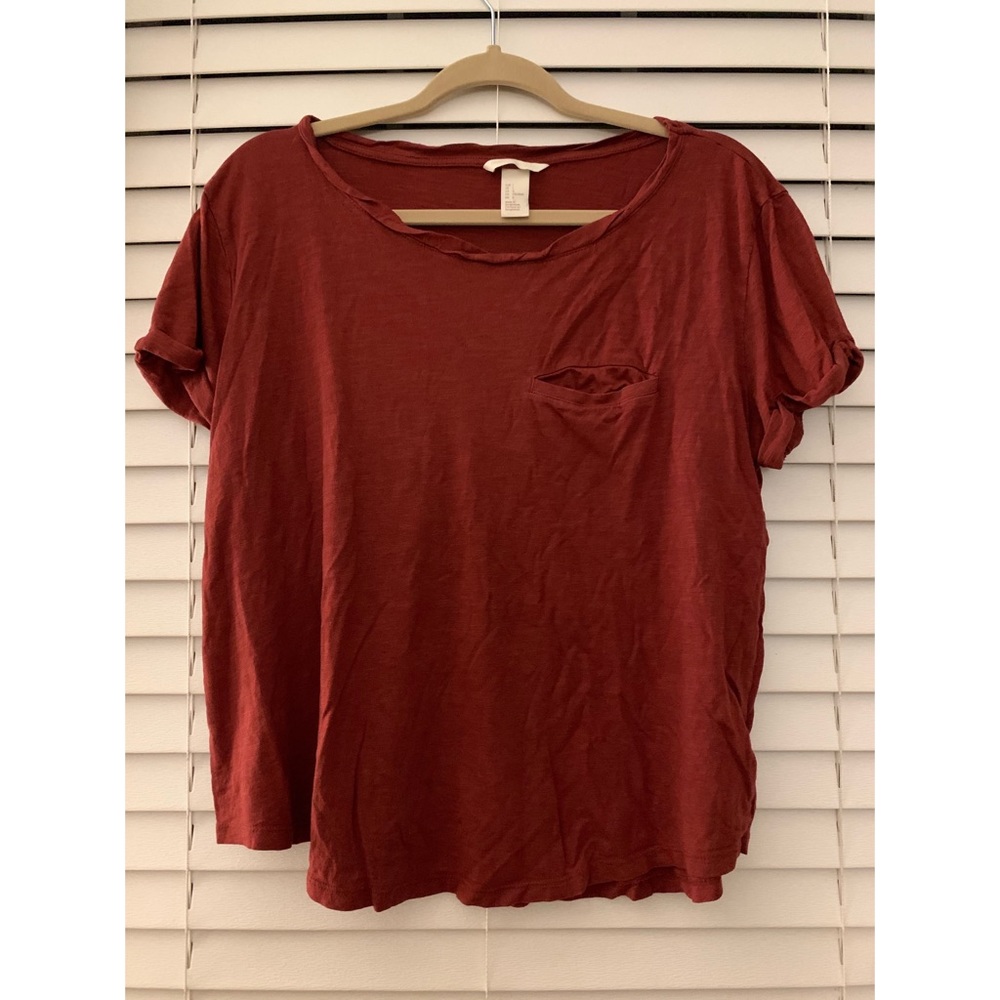 H&M Basic Tee - Picture 2 of 3